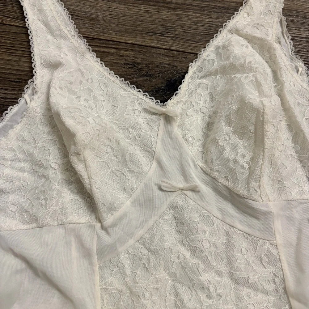 70s European Vintage Triumph Silky Lace Slip Dress (Ivory/White) Size M/L EU 42